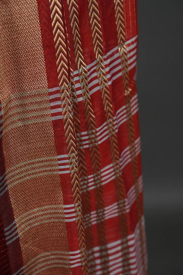Esha Maroon